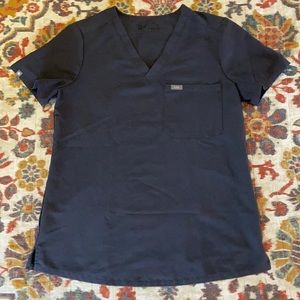Figs charcoal catarina scrub top size sm